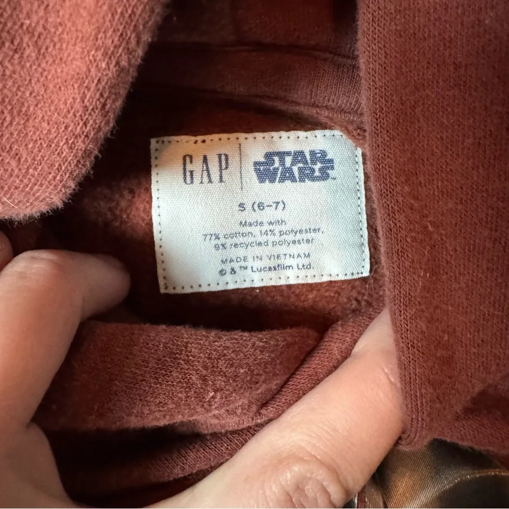 Gap Kids Star Wars Mandalorian Hoodie Burgundy Brown Metallic Helmet Size S 6-7‎